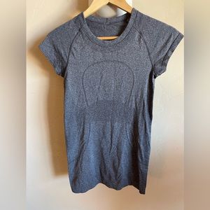 Lululemon Grey Swiftly Tech Short Sleeve Tee Size Small